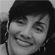 Profesora con más de 20 años de experiencia desde la Cátedra Arte y Educación, educación artística, plástica y visual, con afinidad al trabajo por proyecto, lo que ayuda al apoyo adaptado a los intereses personales